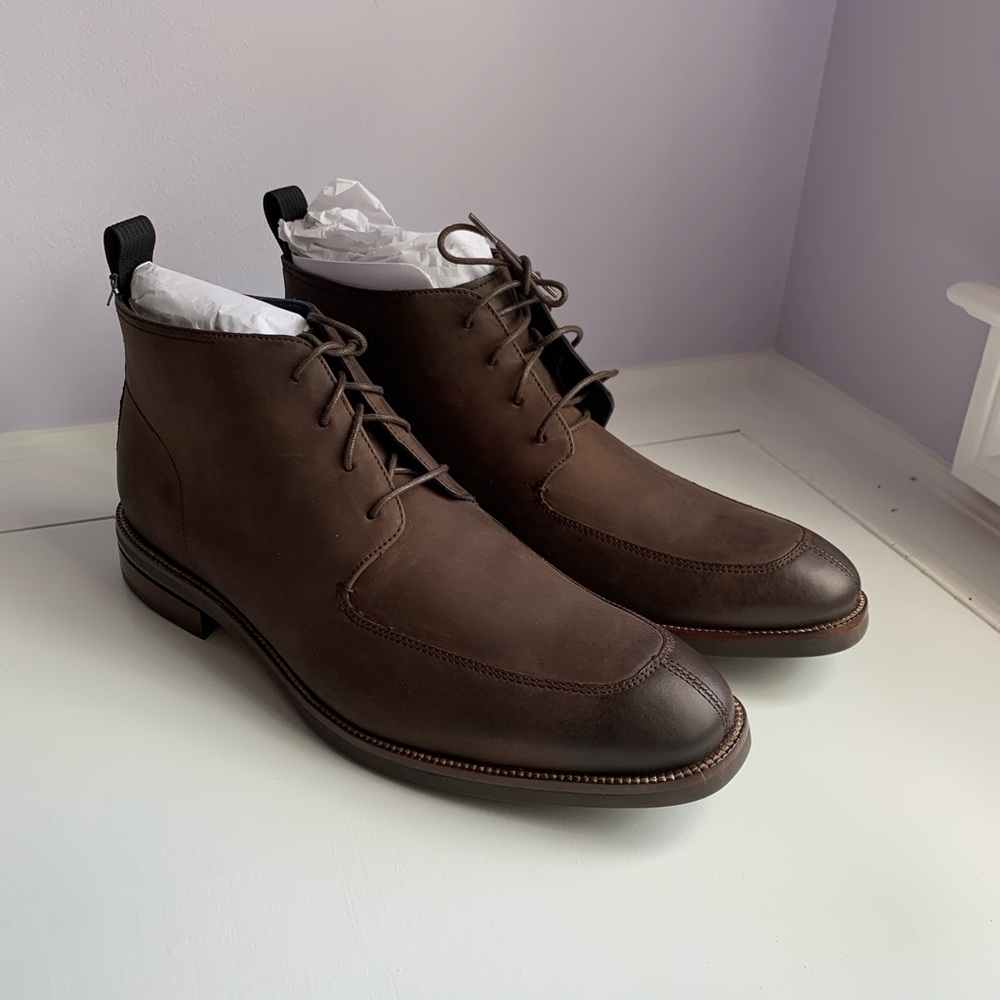 Brand new men’s Cole Haan Waterproof Chukka